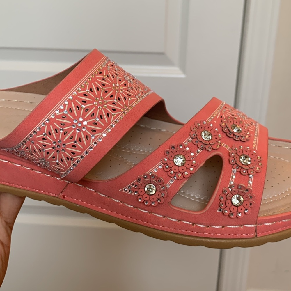 NWOT Atalina Coral Slide Sandals - Picture 3 of 7